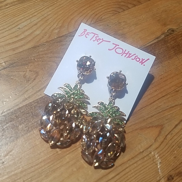 Betsey Johnson pineapple gem earrings - Picture 3 of 7